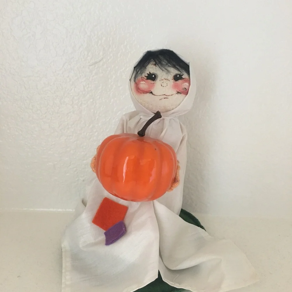 1989 Set of 2 Vintage AnnaLee Dolls Halloween - Picture 2 of 10